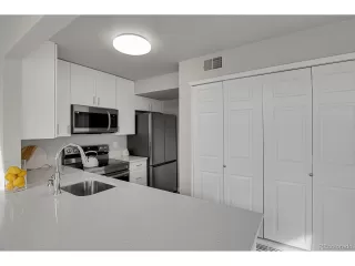 Photo #5: 4417899 Listing 