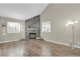 Photo #2: 4418567 Listing