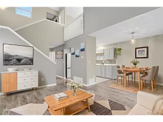 Photo #3: 4418567 Listing