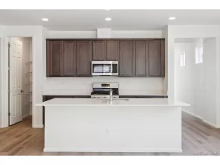 Photo #5: 4418662 Listing 