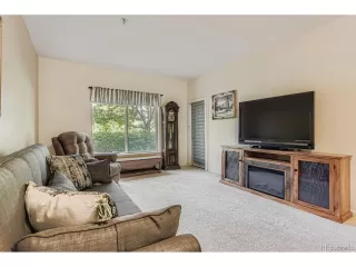 Photo #3: 4420089 Listing 