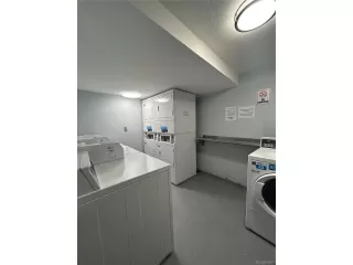 Photo #4: 4420513 Listing 