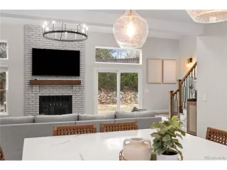 Photo #6: 4421738 Listing 