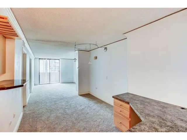 MLS: 4422728 Condo For Sale