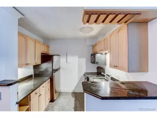 Photo #4: 4422728 Listing