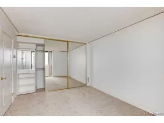 Photo #6: 4422728 Listing