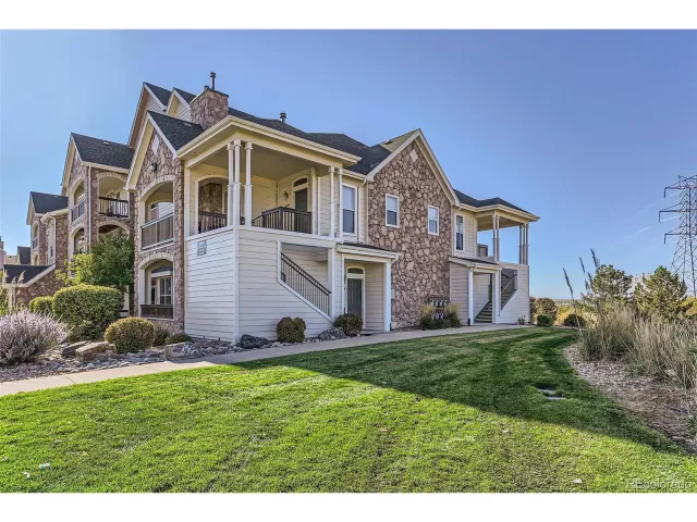 MLS: 4422875 Condo For Sale