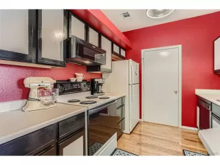 Photo #5: 4422875 Listing 