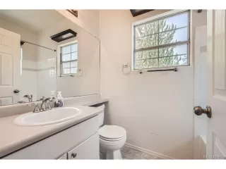 Photo #6: 4422927 Listing