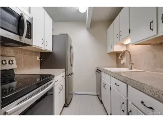 Photo #4: 4424070 Listing 