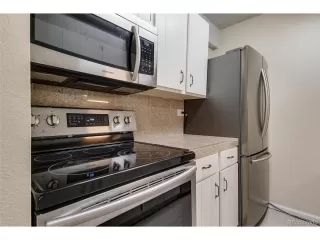 Photo #5: 4424070 Listing 