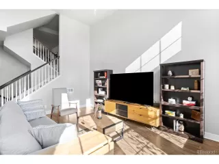 Photo #3: 4424074 Listing