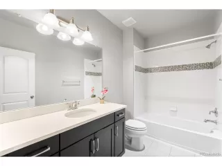 Photo #4: 4424074 Listing