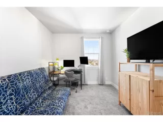 Photo #5: 4424074 Listing