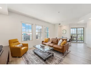 Photo #2: 4424279 Listing