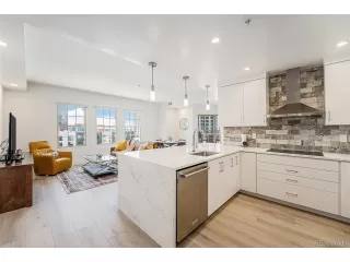 Photo #6: 4424279 Listing