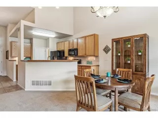 Photo #3: 4425854 Listing