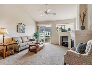 Photo #6: 4425854 Listing