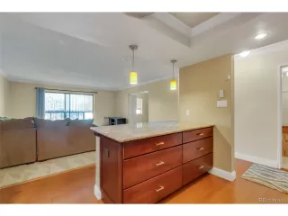 Photo #3: 4426118 Listing 