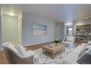 Photo #3: 4426407 Listing