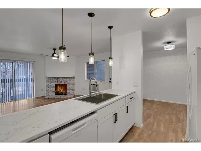 MLS: 4426425 Condo For Sale