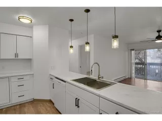 Photo #2: 4426425 Listing 