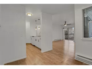 Photo #5: 4426425 Listing 