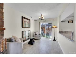 Photo #5: 4426997 Listing