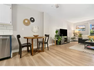 Photo #4: 4427096 Listing 