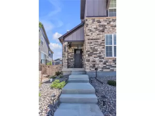 Photo #2: 4428142 Listing