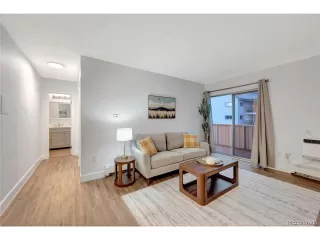 Photo #2: 4428839 Listing 