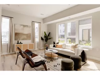 Photo #3: 4428981 Listing 