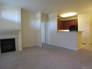 Photo #5: 4429045 Listing 