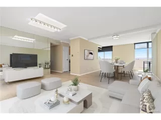 Photo #4: 4429913 Listing