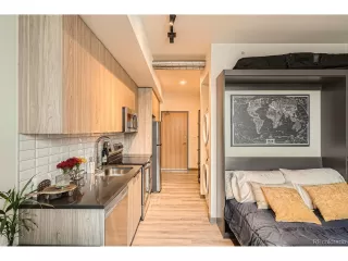 Photo #5: 4430116 Listing