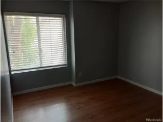 Photo #5: 4431351 Listing