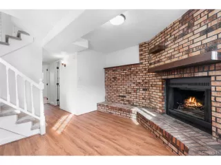 Photo #5: 4431461 Listing