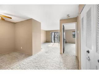 Photo #4: 4431520 Listing