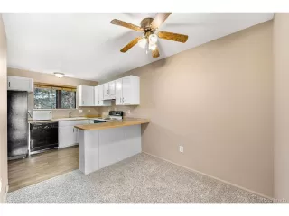 Photo #6: 4431520 Listing