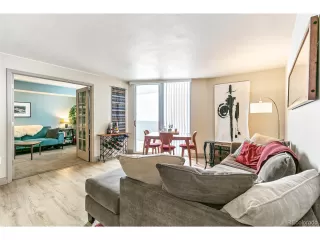 Photo #5: 4432543 Listing