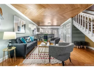 Photo #5: 4433509 Listing