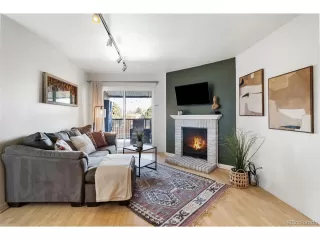 Photo #4: 4433906 Listing 