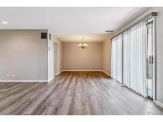 Photo #5: 4435556 Listing