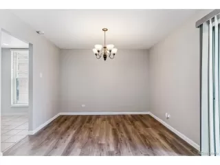 Photo #6: 4435556 Listing