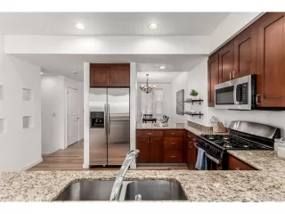 Photo #5: 4435986 Listing 