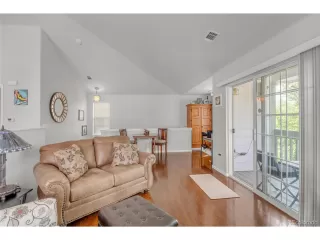 Photo #6: 4436706 Listing 