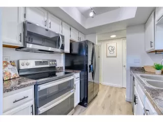 Photo #4: 4439888 Listing