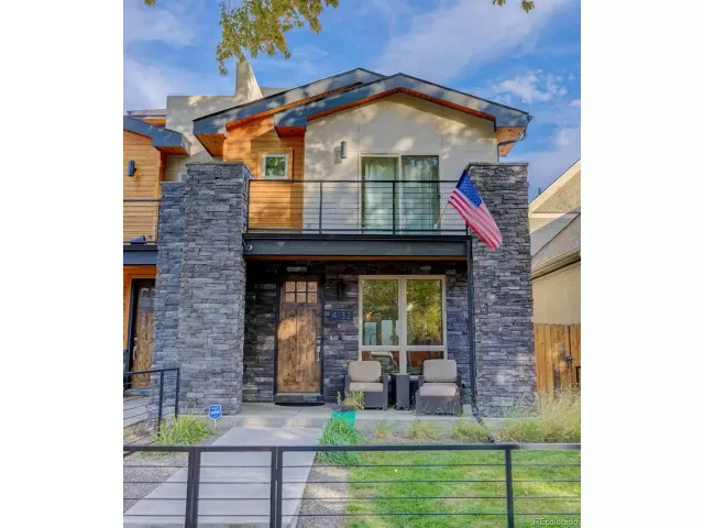 MLS: 4440821 Condo For Sale