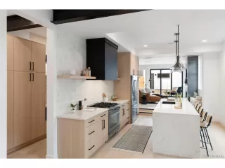 Photo #6: 4441854 Listing