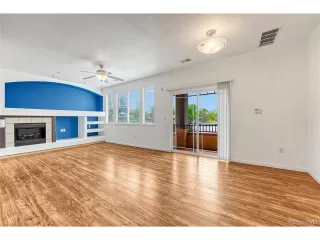 Photo #5: 4442457 Listing